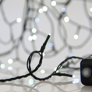 ΣΕΙΡΑ, 300 LED 3mm, 31V ΜΕΤΑΣΧΗΜΑΤΙΣΤΗ, 8 ΠΡΟΓΡΑΜΜΑΤΑ & ΜΝΗΜΗ, ΠΡΑΣΙΝΟ PVC ΚΑΛΩΔΙΟ, ΛΕΥΚΟ LED, ΑΝΑ 5cm, ΠΡΟΕΚΤΑΣΗ ΠΑΡΟΧΗΣ 3m, ΙΡ44