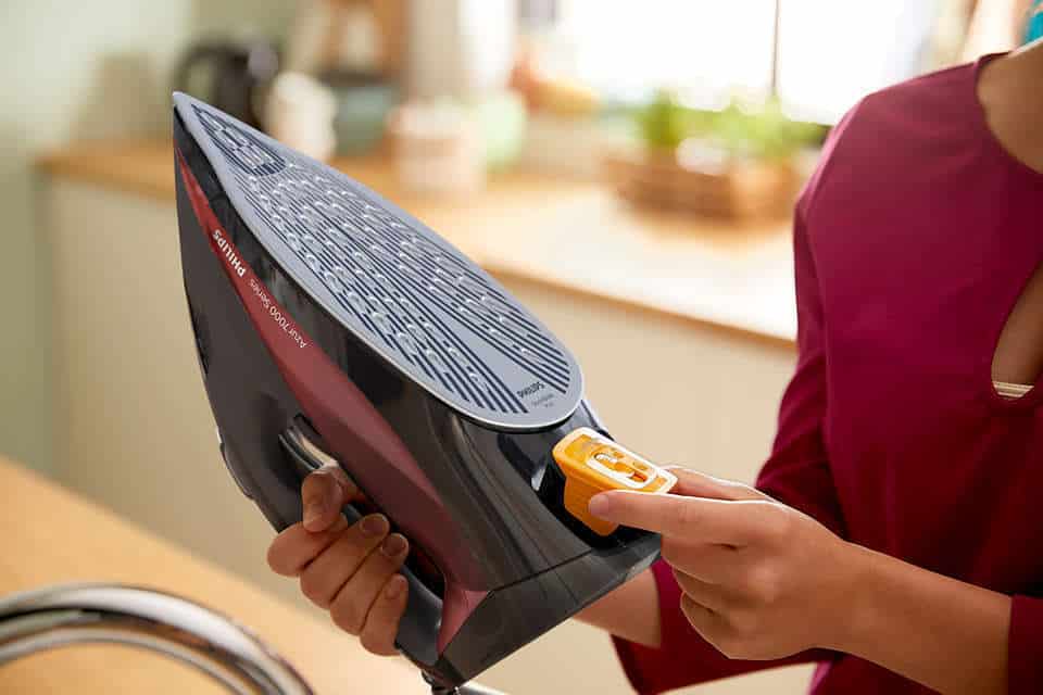 Philips DST7022/40 Σίδερο Ατμού 2800W με Αντικολλητική Πλάκα και Συνεχόμενη Παροχή 50gr/min Black/Red (ΕΩΣ 12 ΔΟΣΕΙΣ) - Image 3